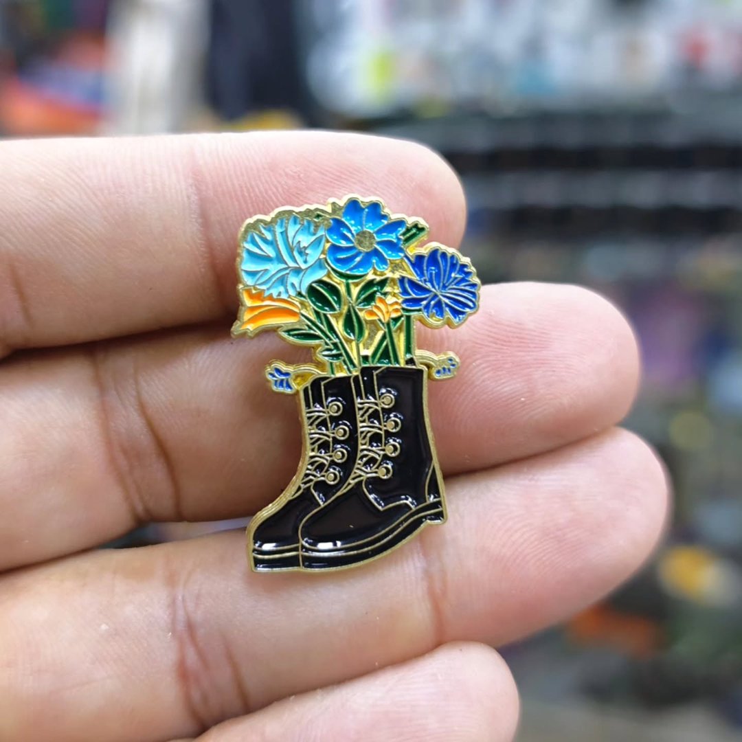 Van Gogh Pins - alternate view