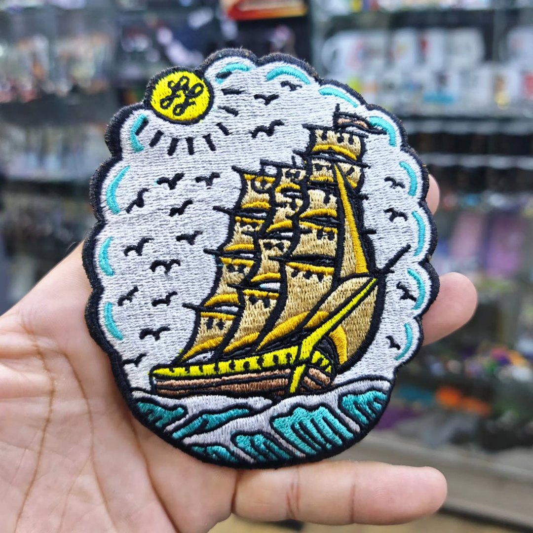 Embroidered Patch Pirates Bateau 90 x 120 MM - alternate view