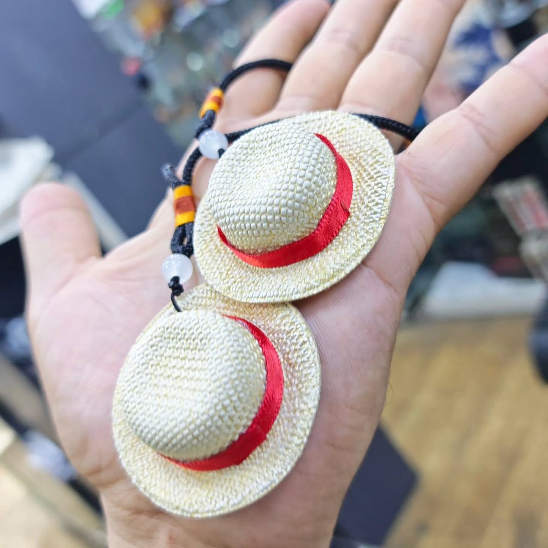 One Piece Keychain with Luffy Hat - alternate view