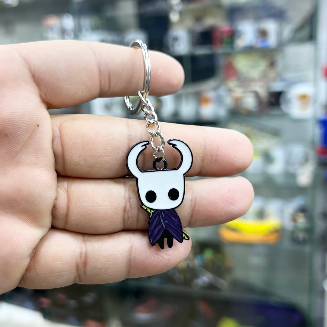 Hollow Knight Keychain - alternate view