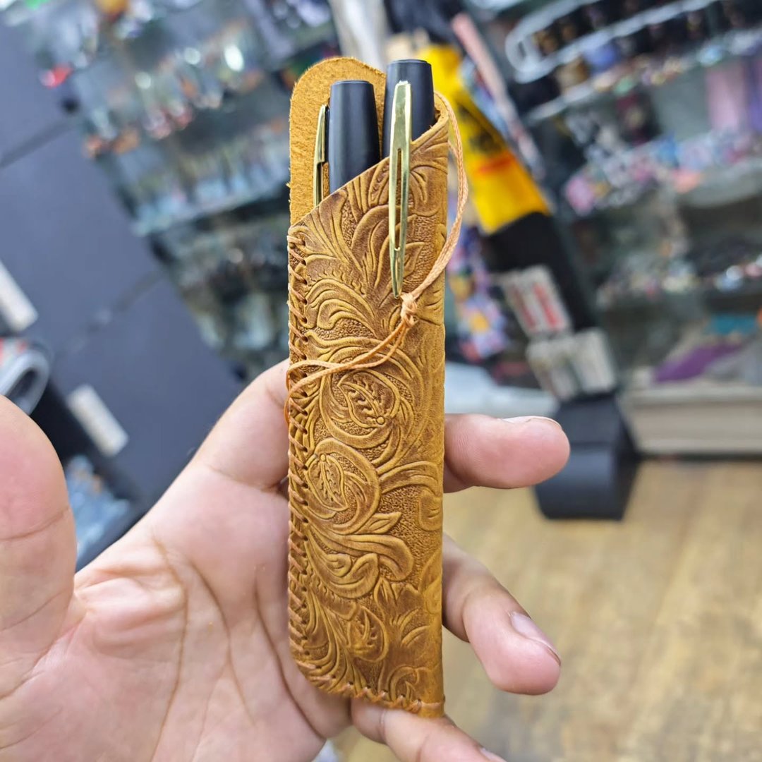 Pen Case Vintage - alternate view