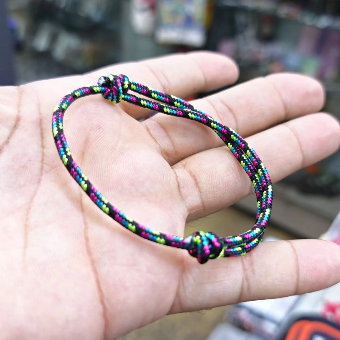 Paracorde Bracelet - alternate view