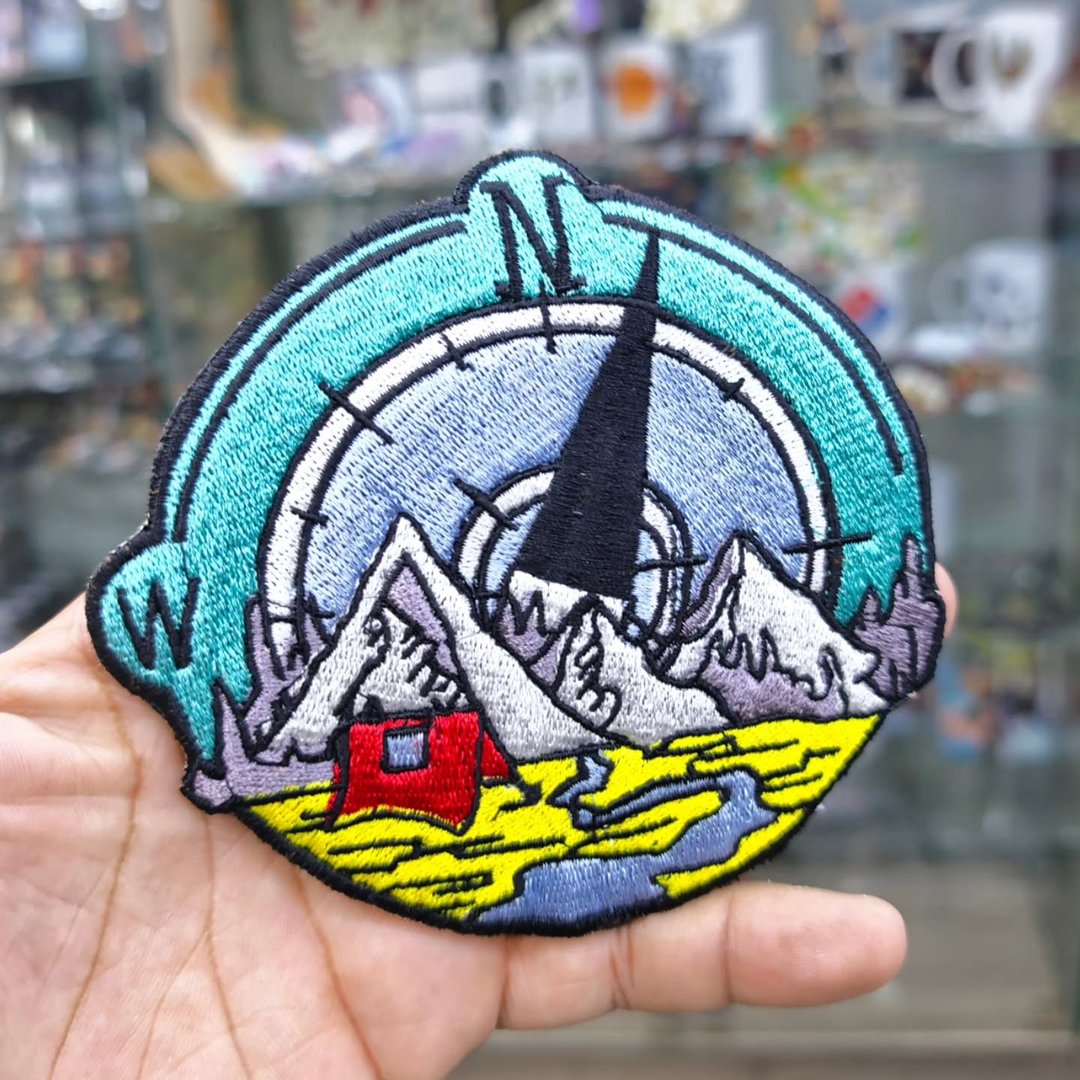 Embroidered Patch Travel Boussole 115 x 120 MM - alternate view