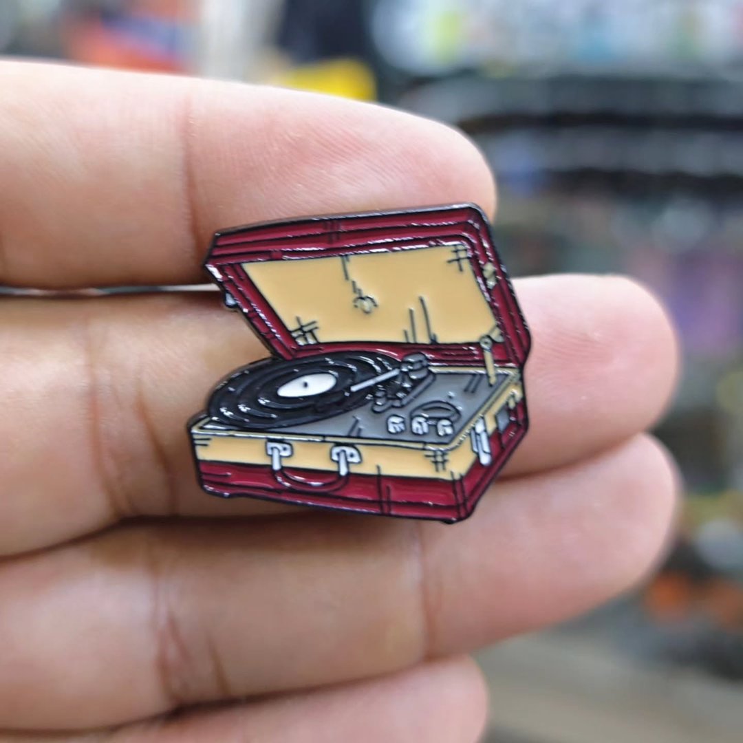 Disc Platine Pins - alternate view