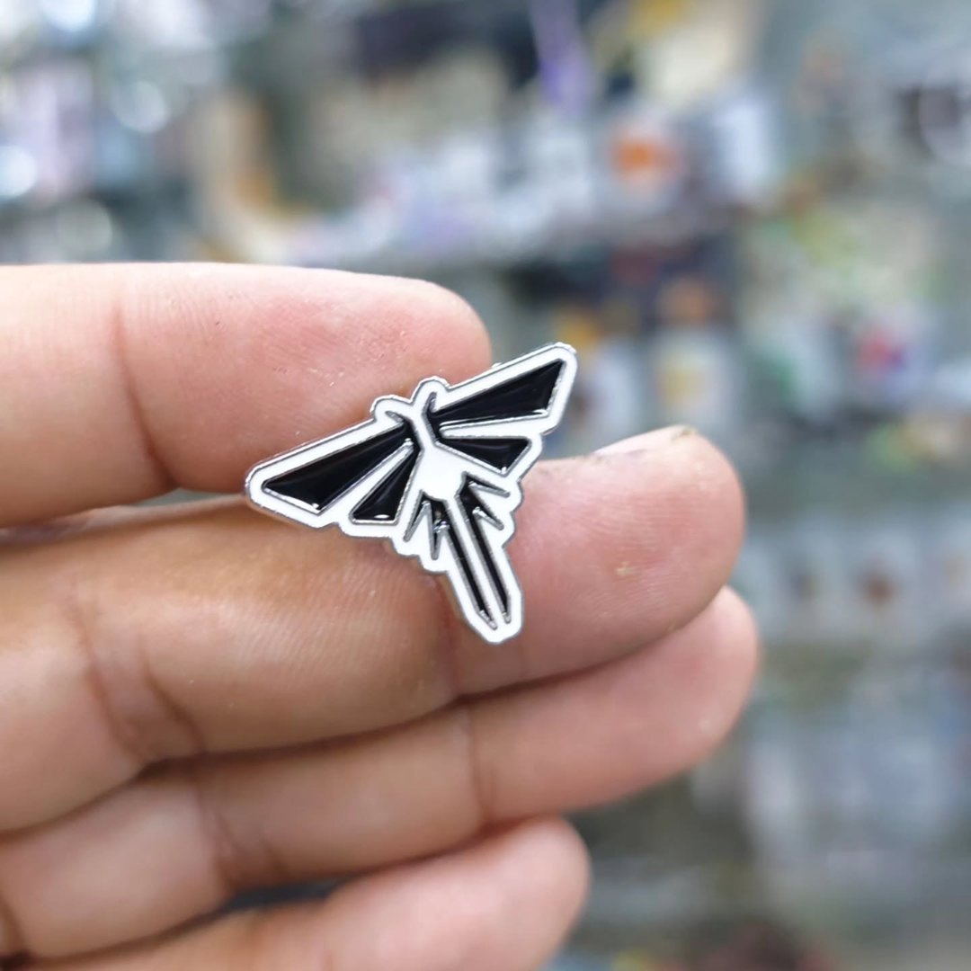 The Last Of Us Lucioles Pins - alternate view