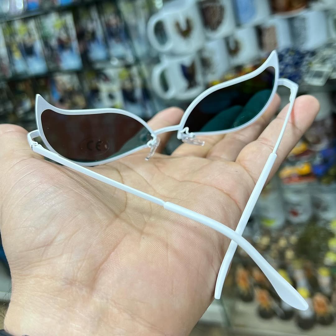 Doflamingo Glasses #198 - alternate view