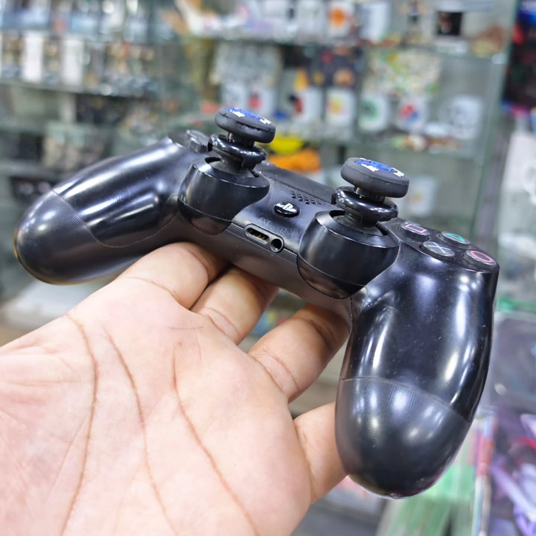 Resident Evil PS4/PS5 Controller Grips - alternate view