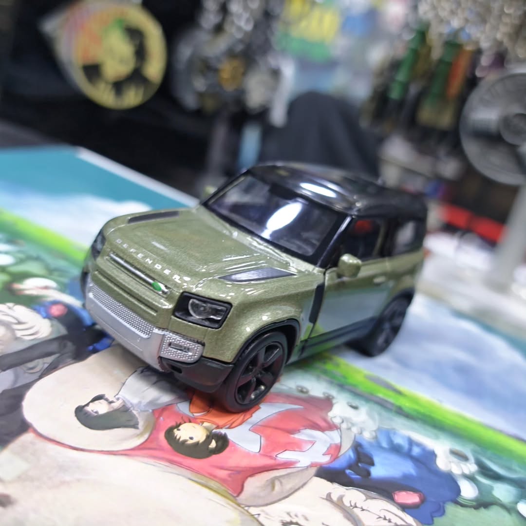 2020 Land Rover Defender - alternate view