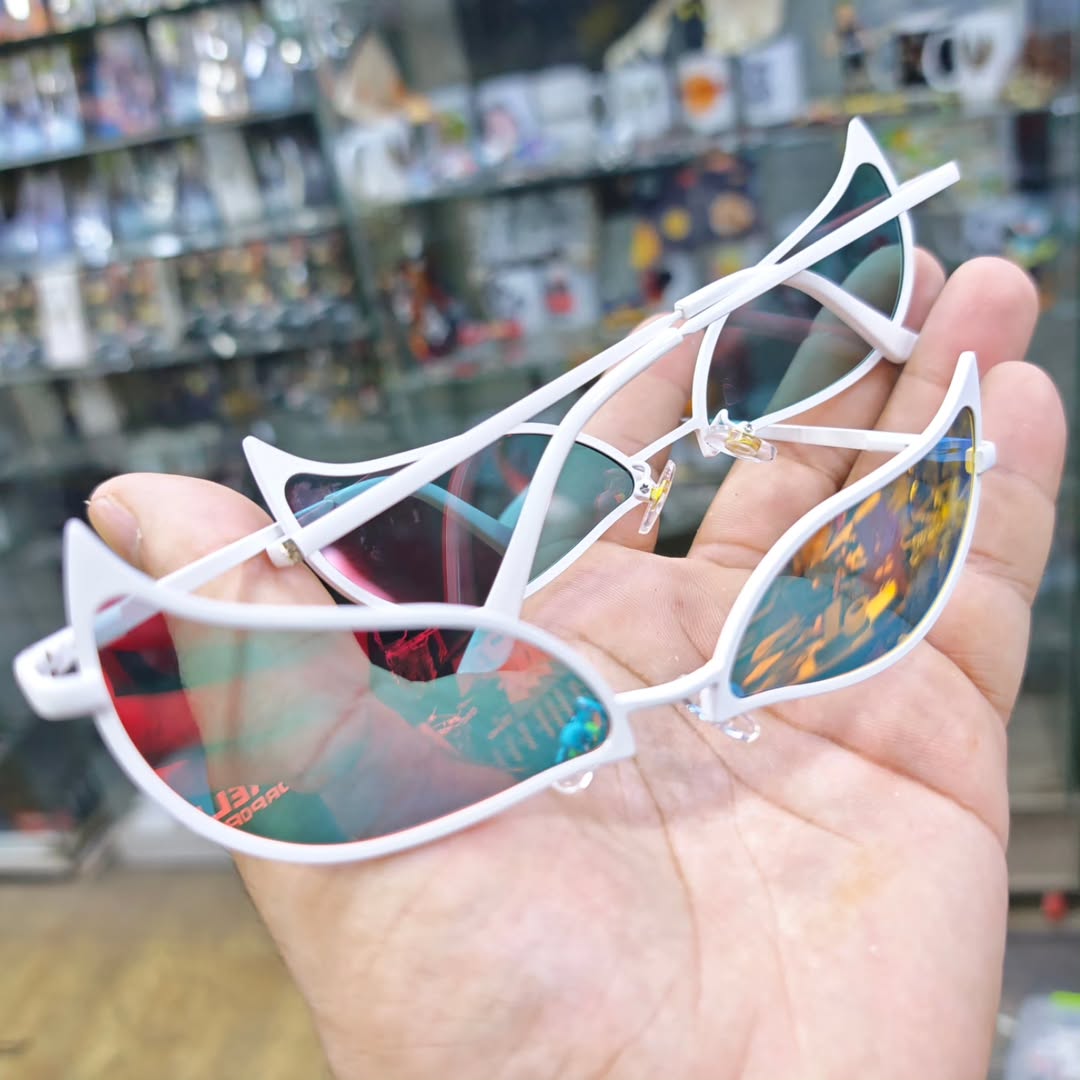 Doflamingo Glasses - alternate view