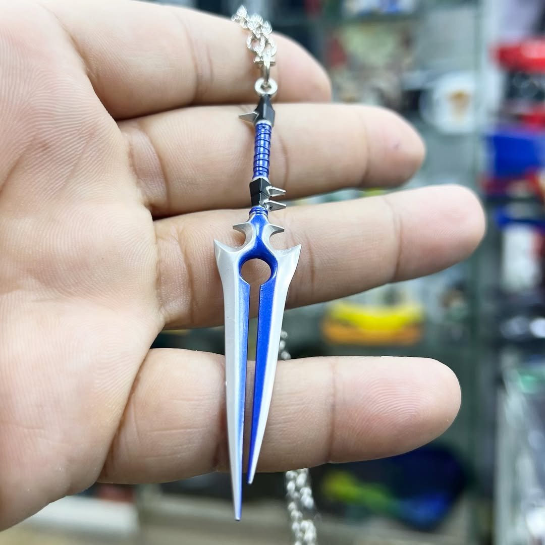Warcraft ThunderFury Necklace - alternate view
