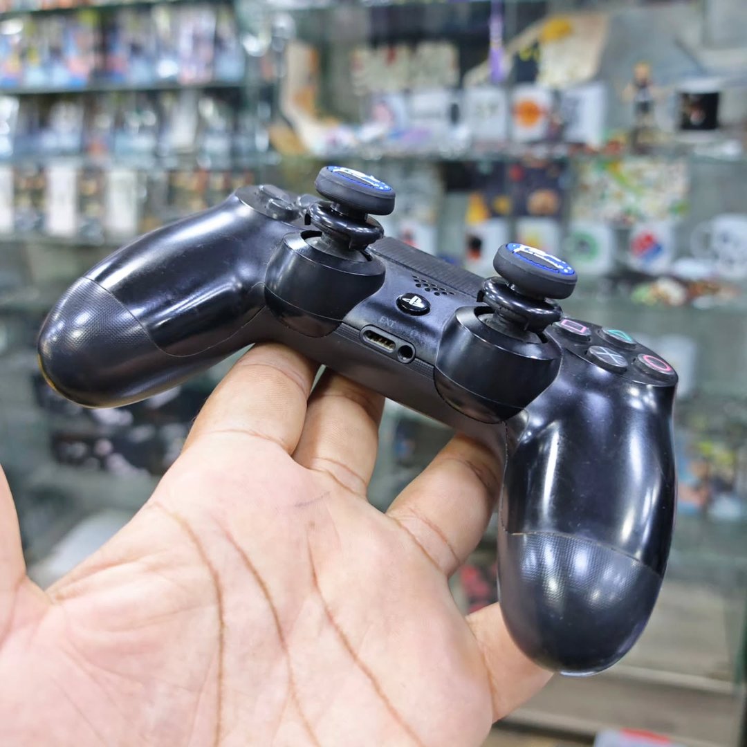 Gran Turismo PS4/PS5 Controller Grips - alternate view