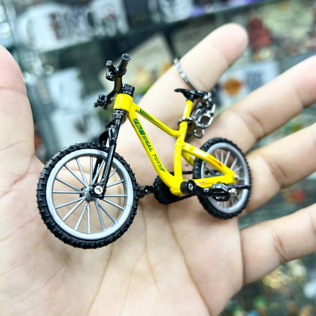 Velo VTT Keychain - alternate view