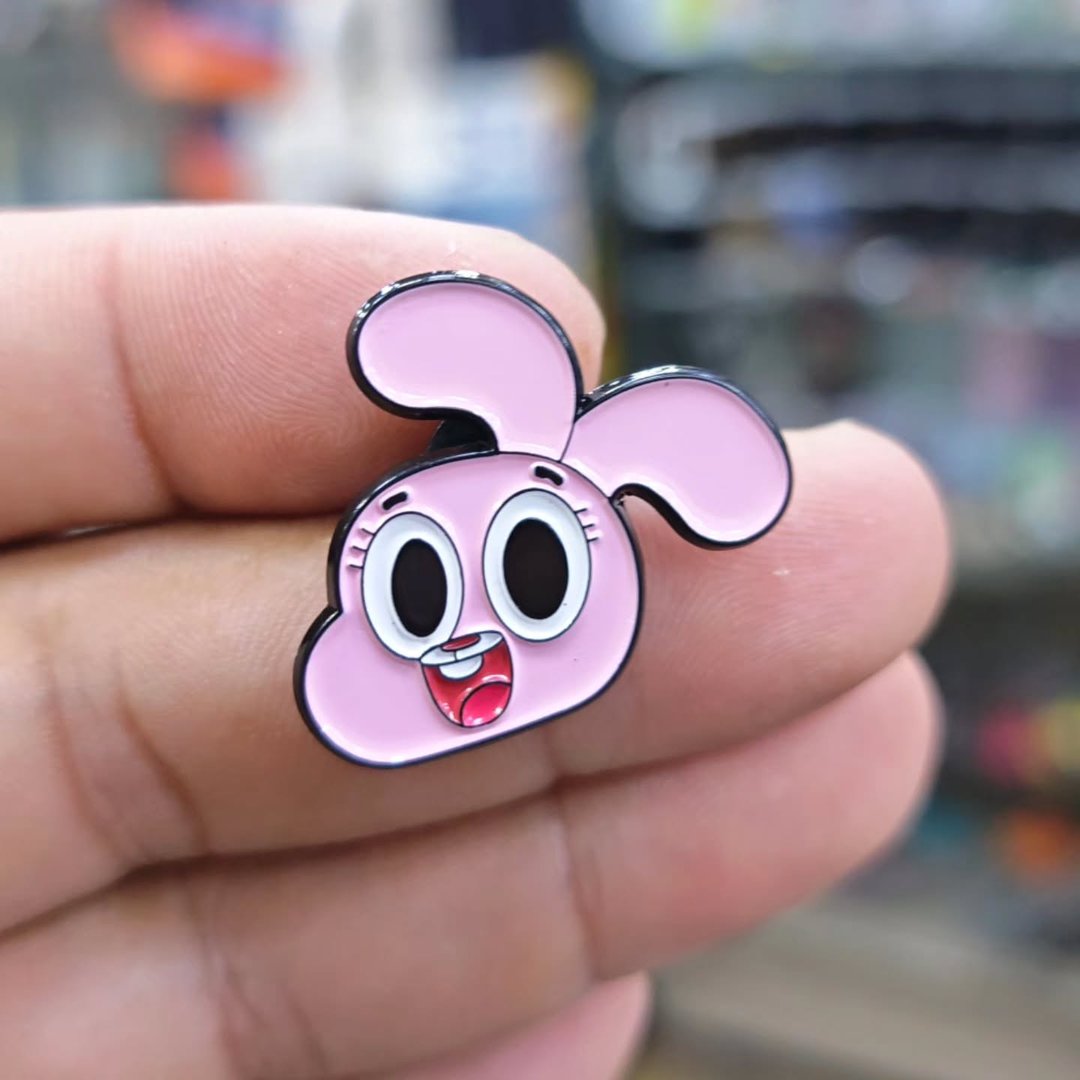 Anais Pins - alternate view