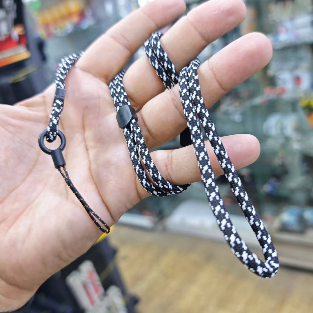 Smartphone Attachment Keychain - alternate view