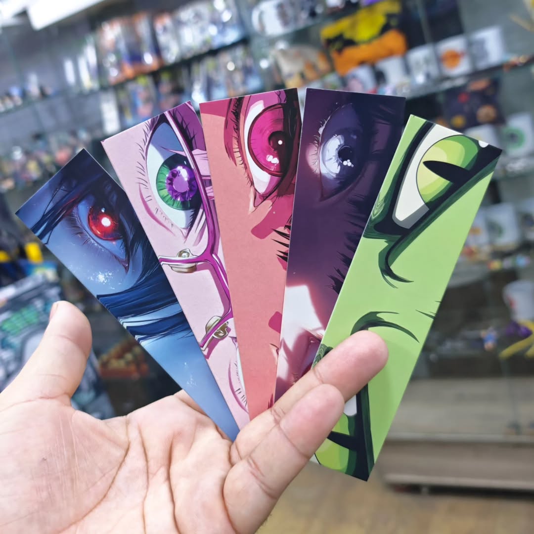 Pack of 32 Face Bookmarks - alternate view