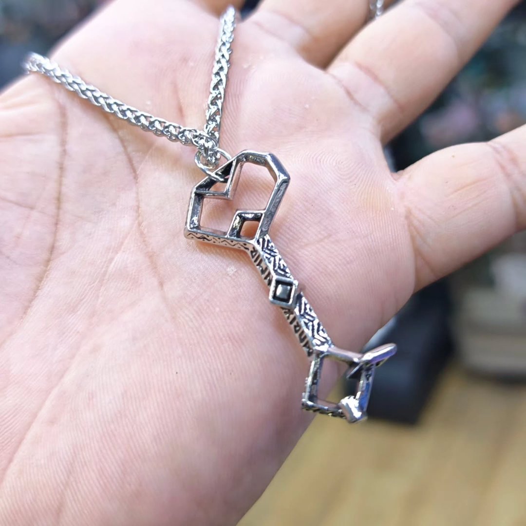 Erebor Key The Lord Of The Rings Necklace - alternate view