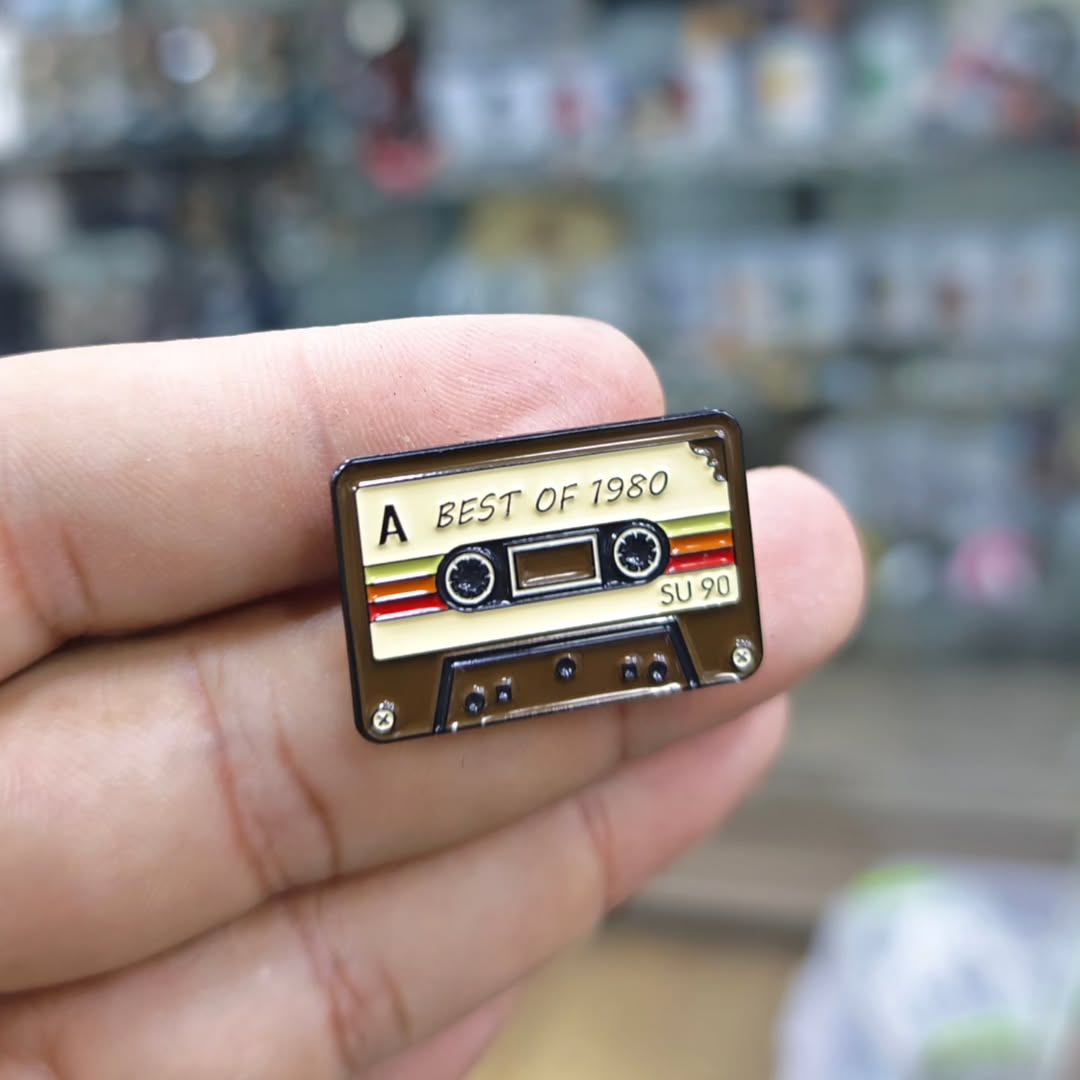 Cassette Old Scholl Best Of 80 Pins - alternate view
