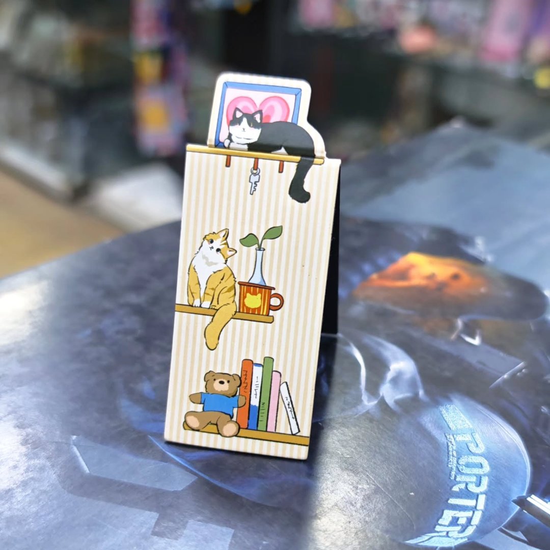 Magnetic Bookmark - alternate view