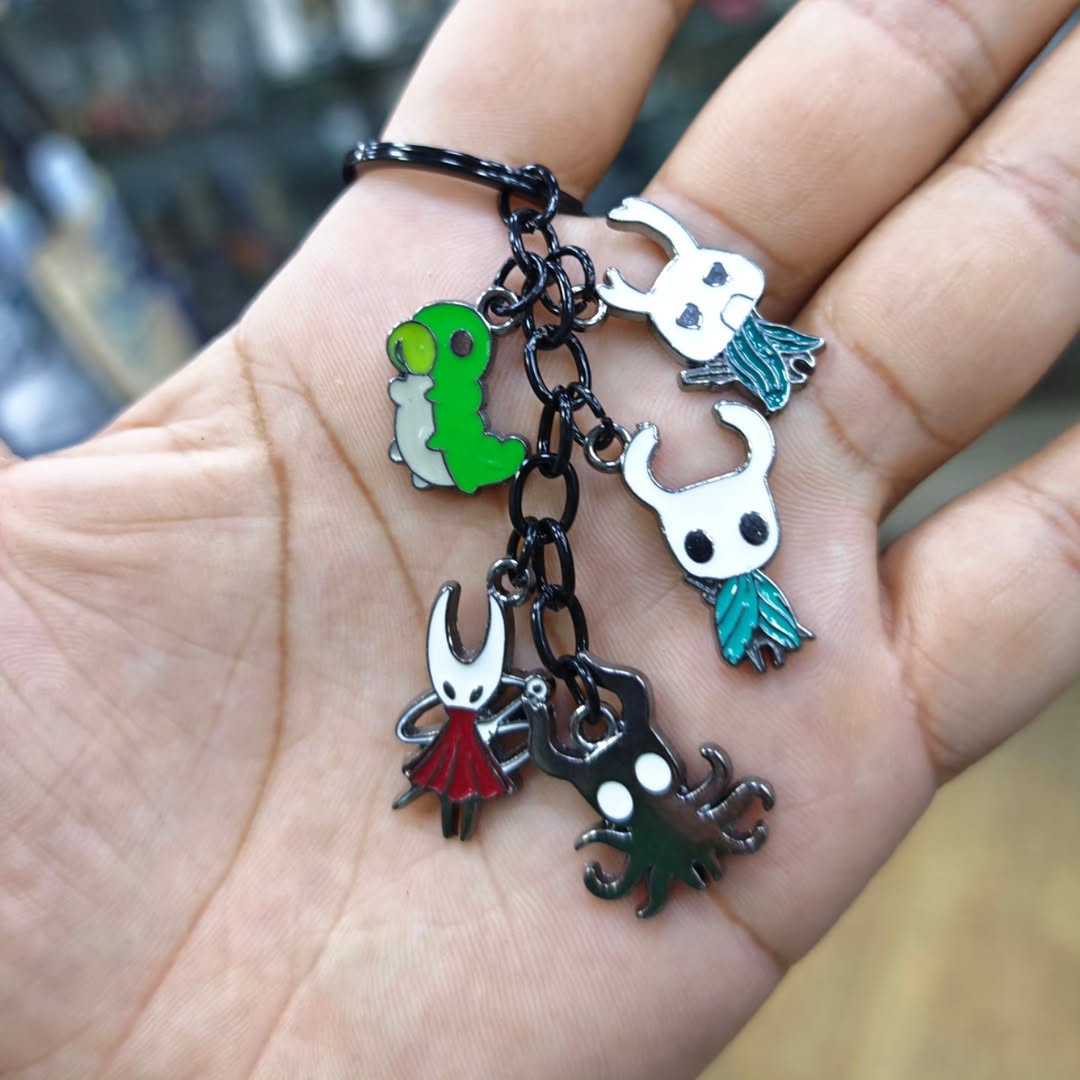 Hollow Knight Keychain - alternate view