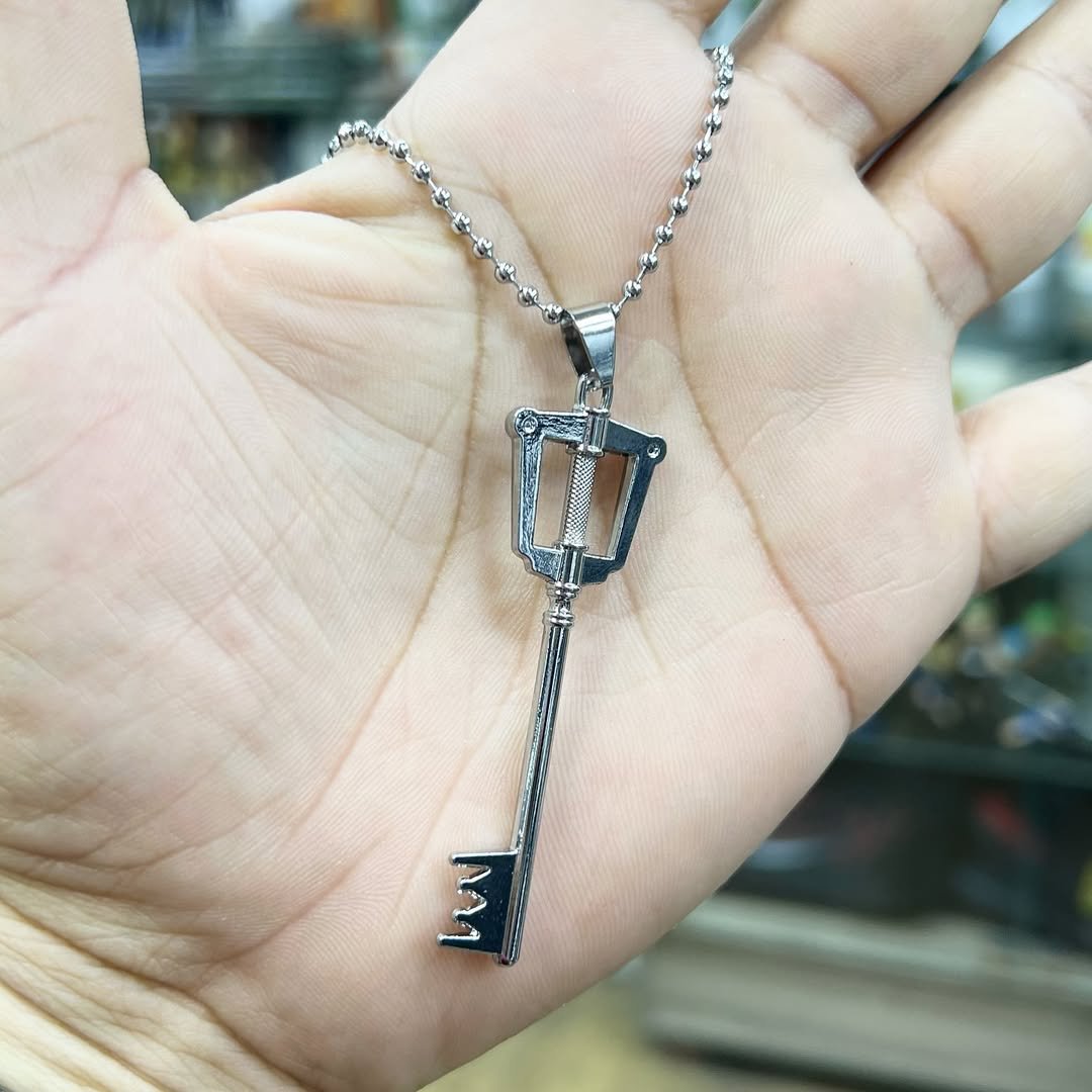 Kingdom Hearts Necklace #26 - alternate view