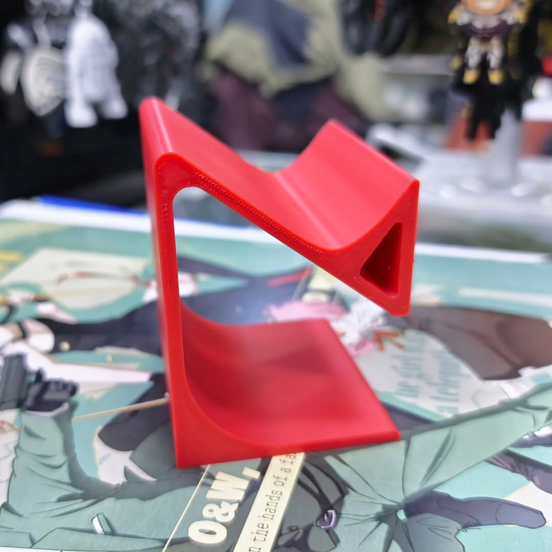 PS5 Controller Stand - alternate view