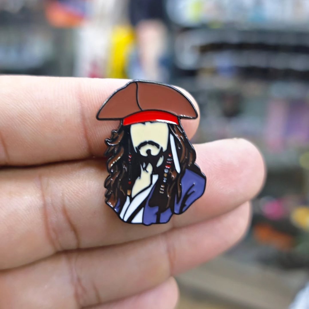 Pirates Des Caraibes Pins - alternate view
