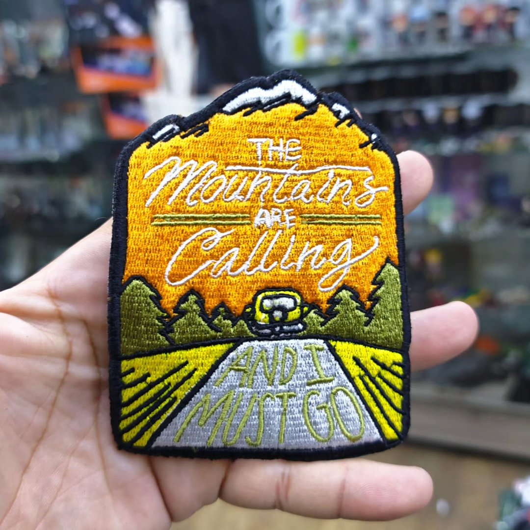 Embroidered Patch The Mountains Calling Adventure 90x110 CM - alternate view