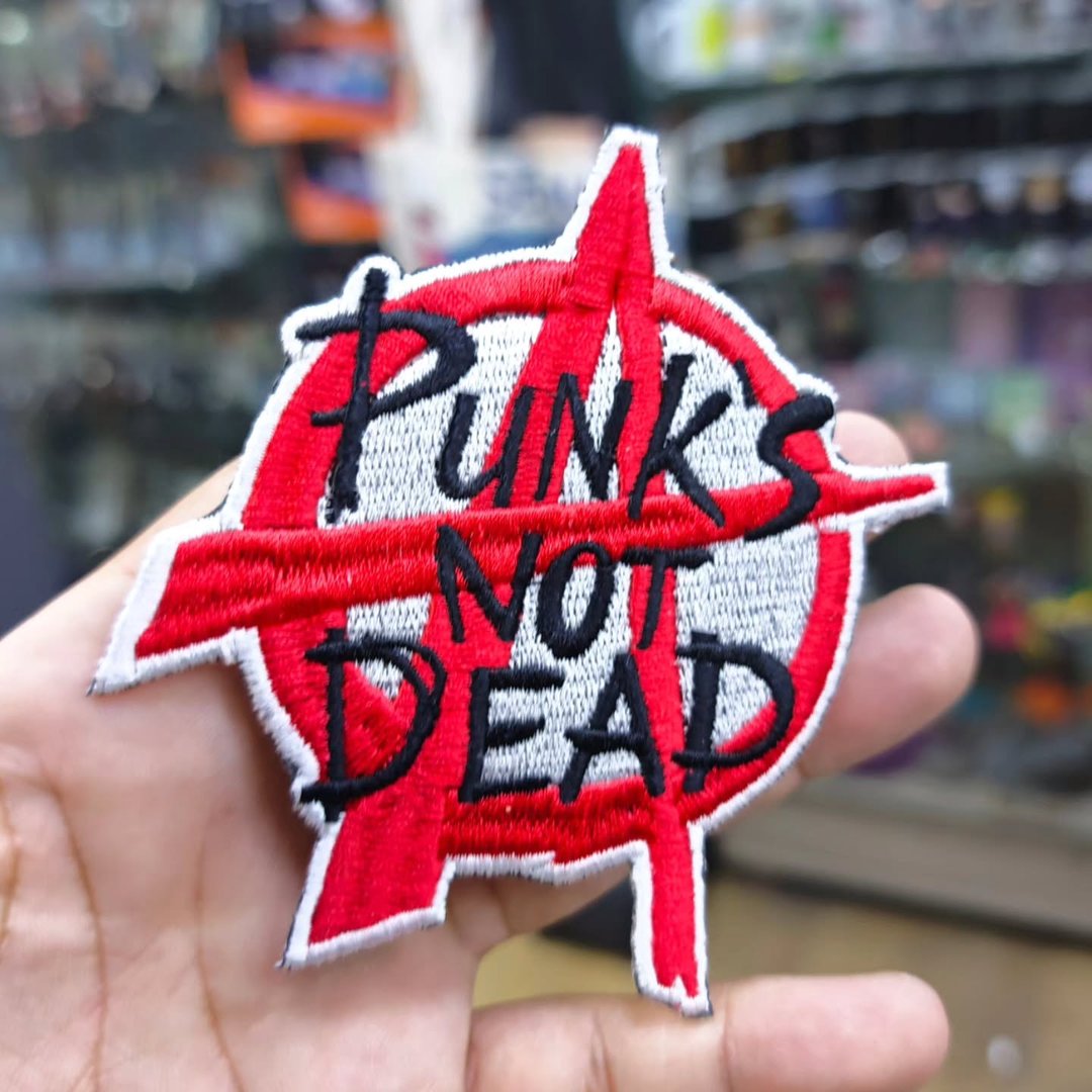 Embroidered Patch Punks Not Dead 110x110 CM - alternate view