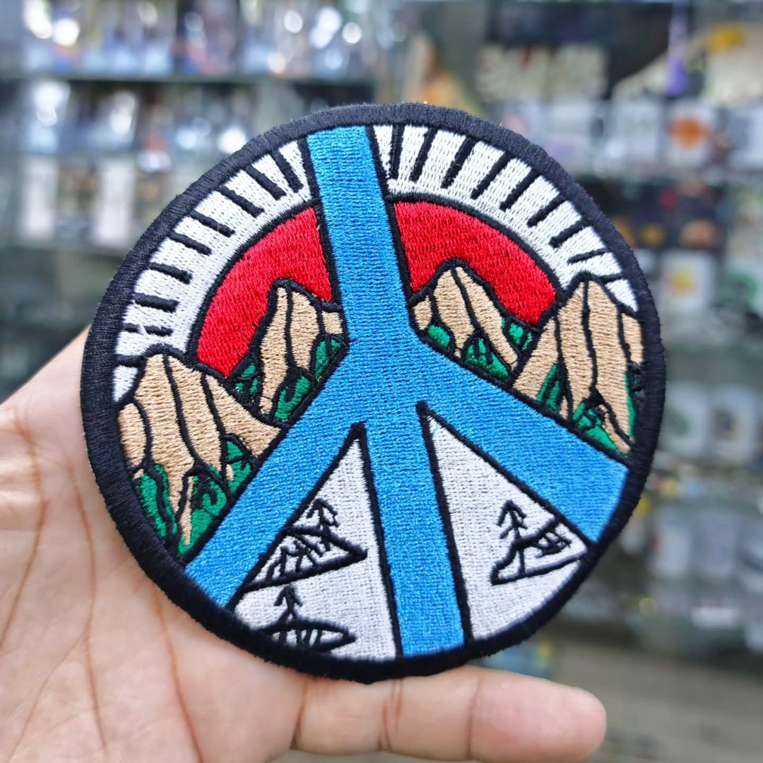 Embroidered Patch Peace Travel Adventure 120 x 120 MM - alternate view