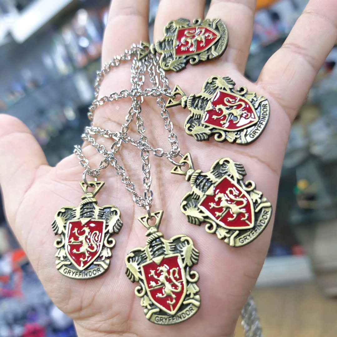 Harry Potter Gryffindor Necklace - alternate view