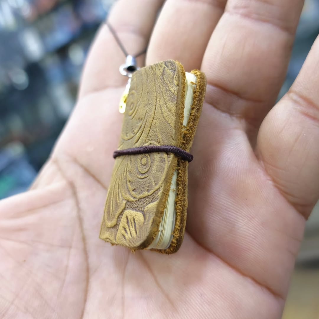 Notepad Keychain - alternate view