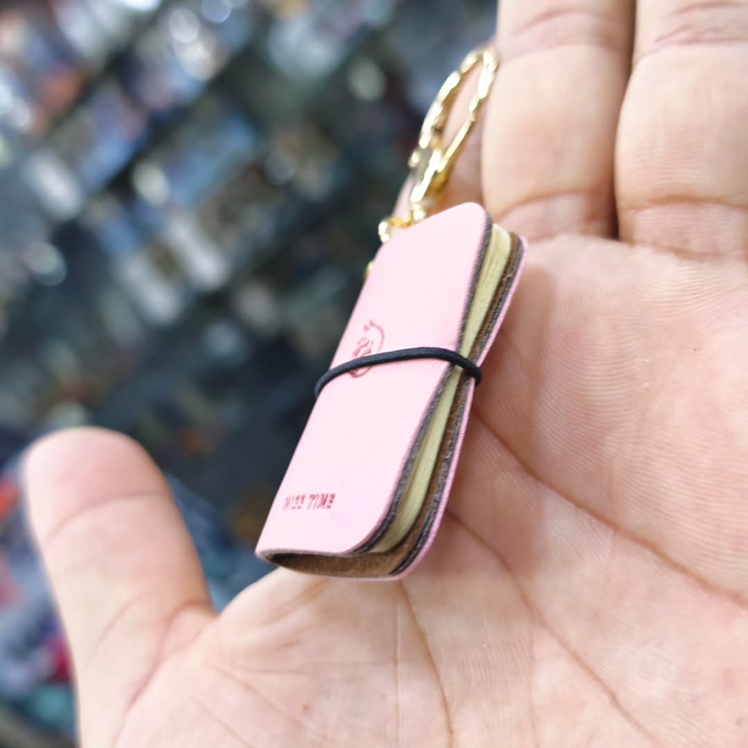 Notepad Keychain - alternate view