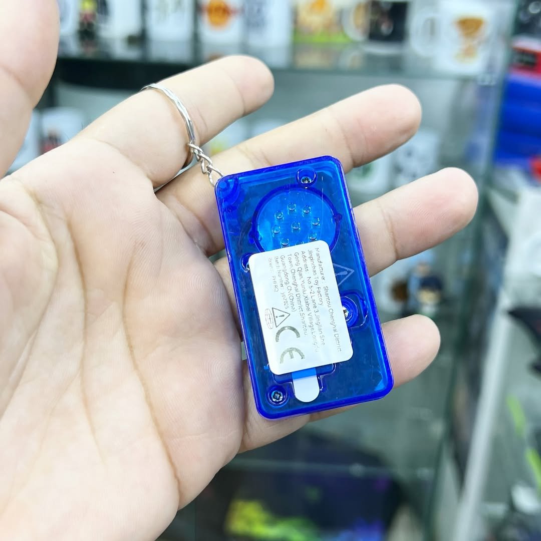 Retro Gaming Keychain #72 - alternate view