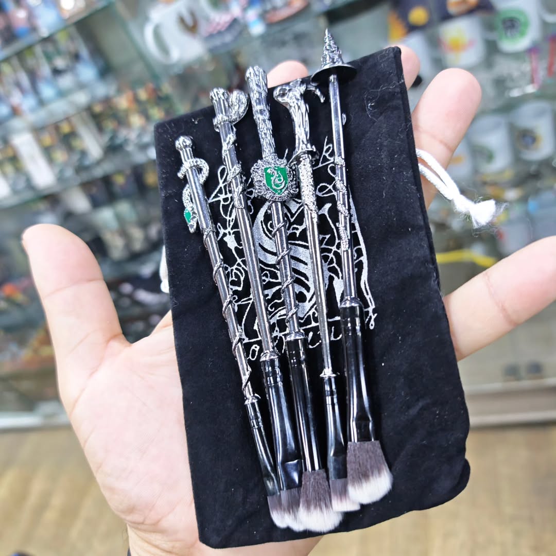 Harry Potter Slytherin Makeup Brushes - alternate view