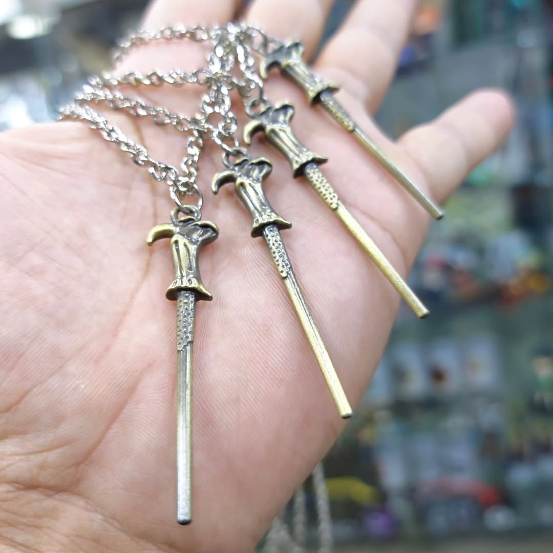 Harry Potter Voldemort Necklace - alternate view