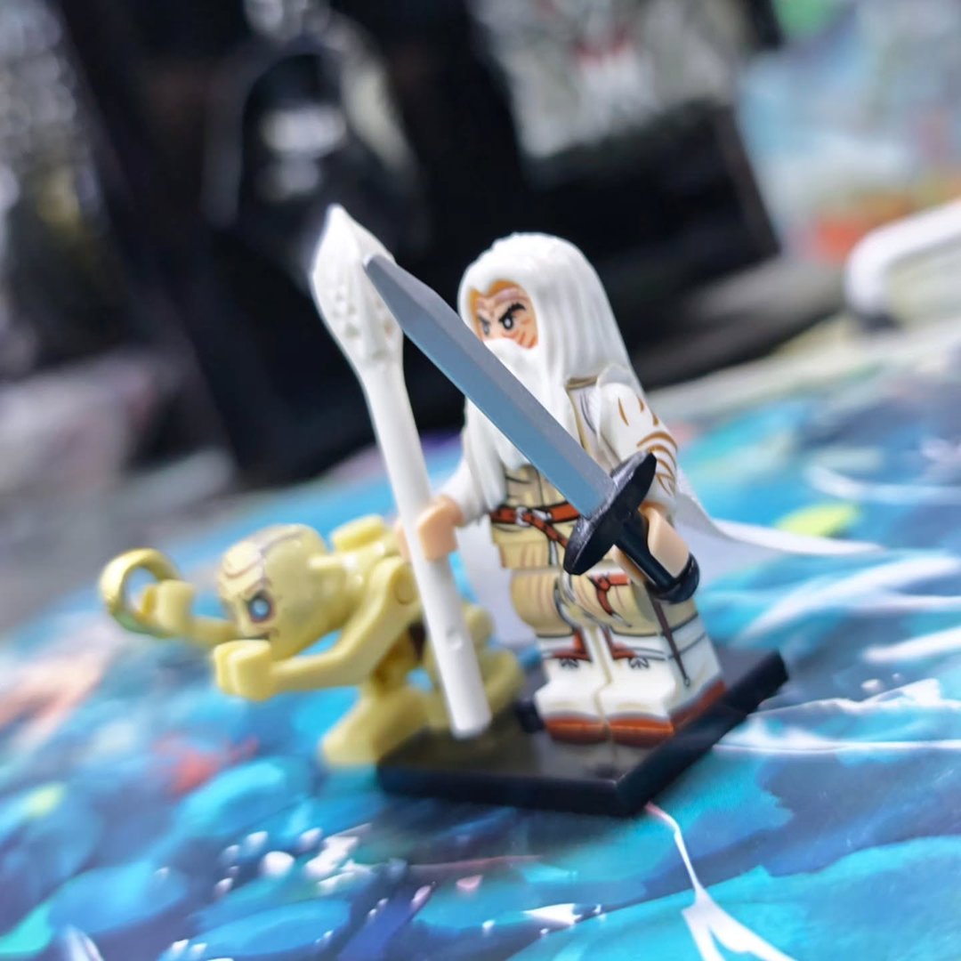 Lego Lord of The Rings Gandalf - alternate view