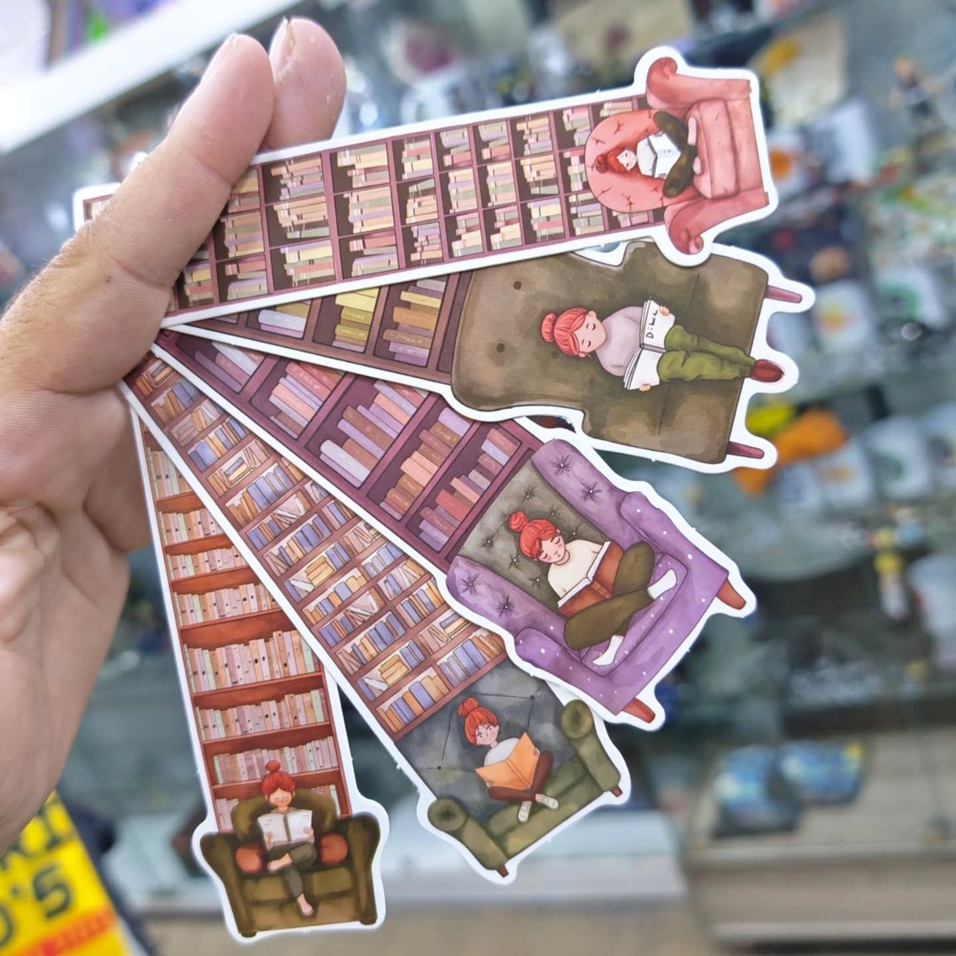 Pack of 30 Book Girl Bookmarks - Accessories
