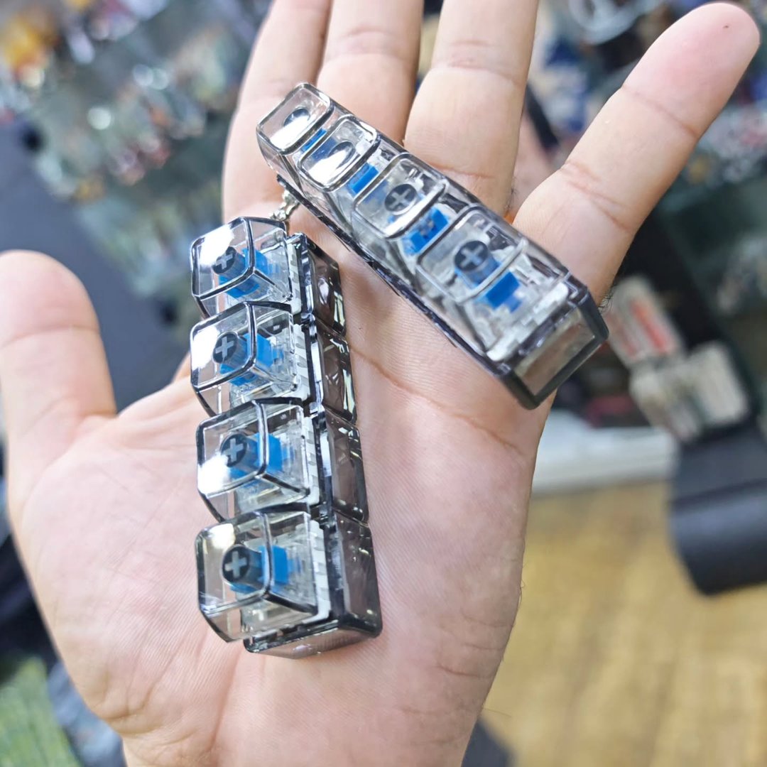 Anti Stress Keyboard Keychain - Keychain