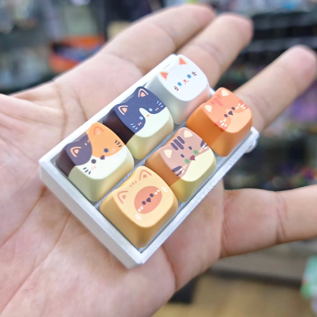 Anti Stress Keyboard Keychain - Keychain
