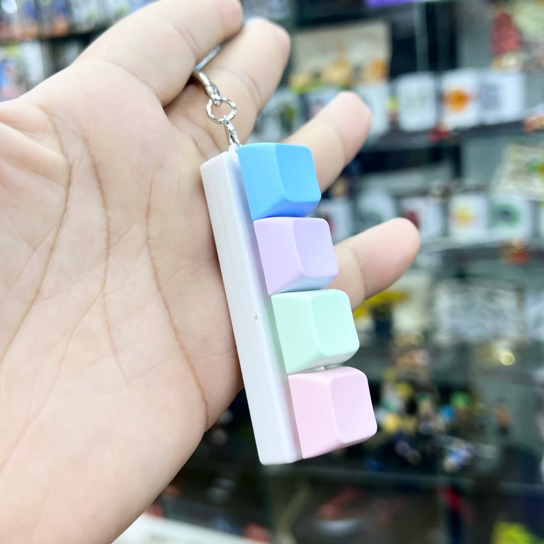 Anti-Stress Keyboard Keychain - Keychain
