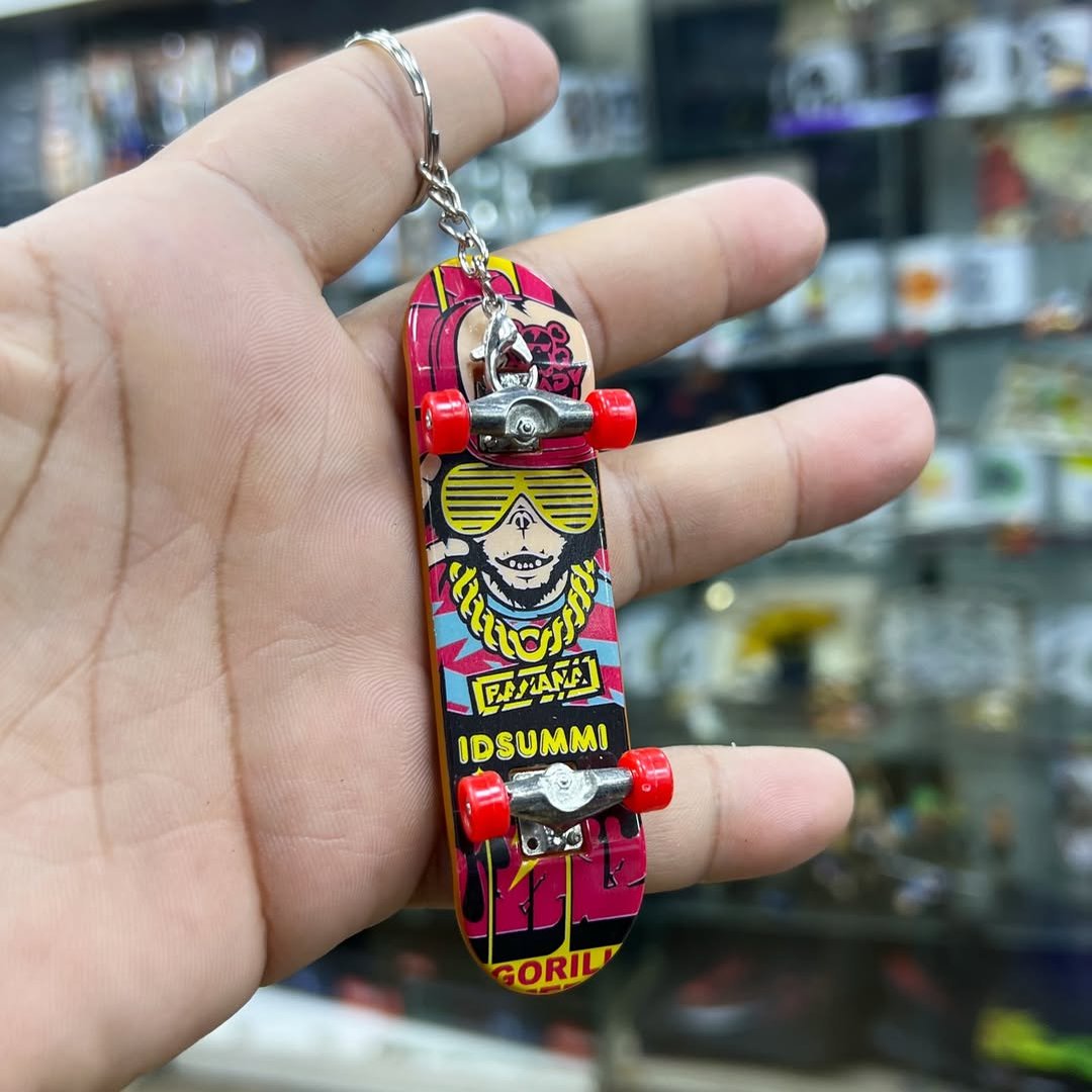 Skateboard Keychain - Keychain