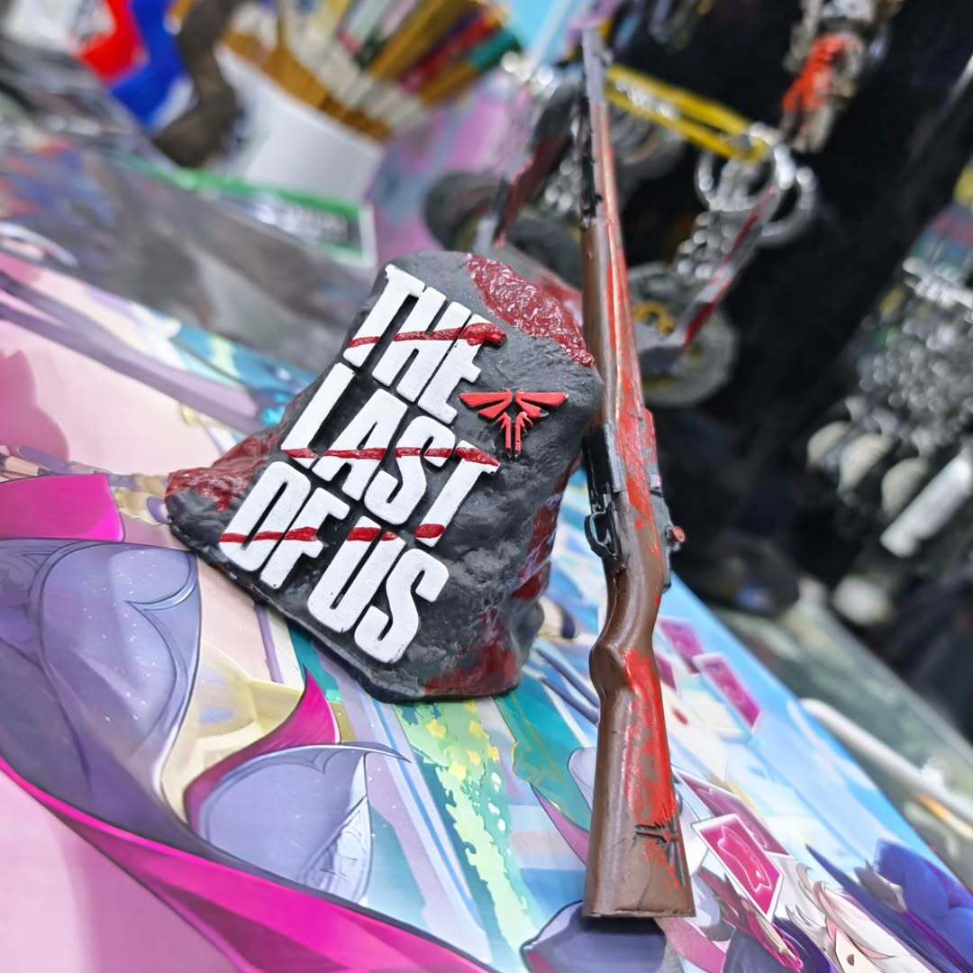 The Last Of Us Controller Support - Controller Stand