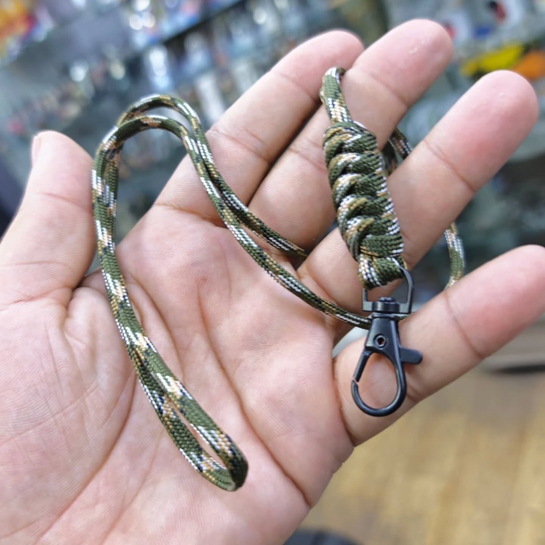 Paracord Keychain - Keychain