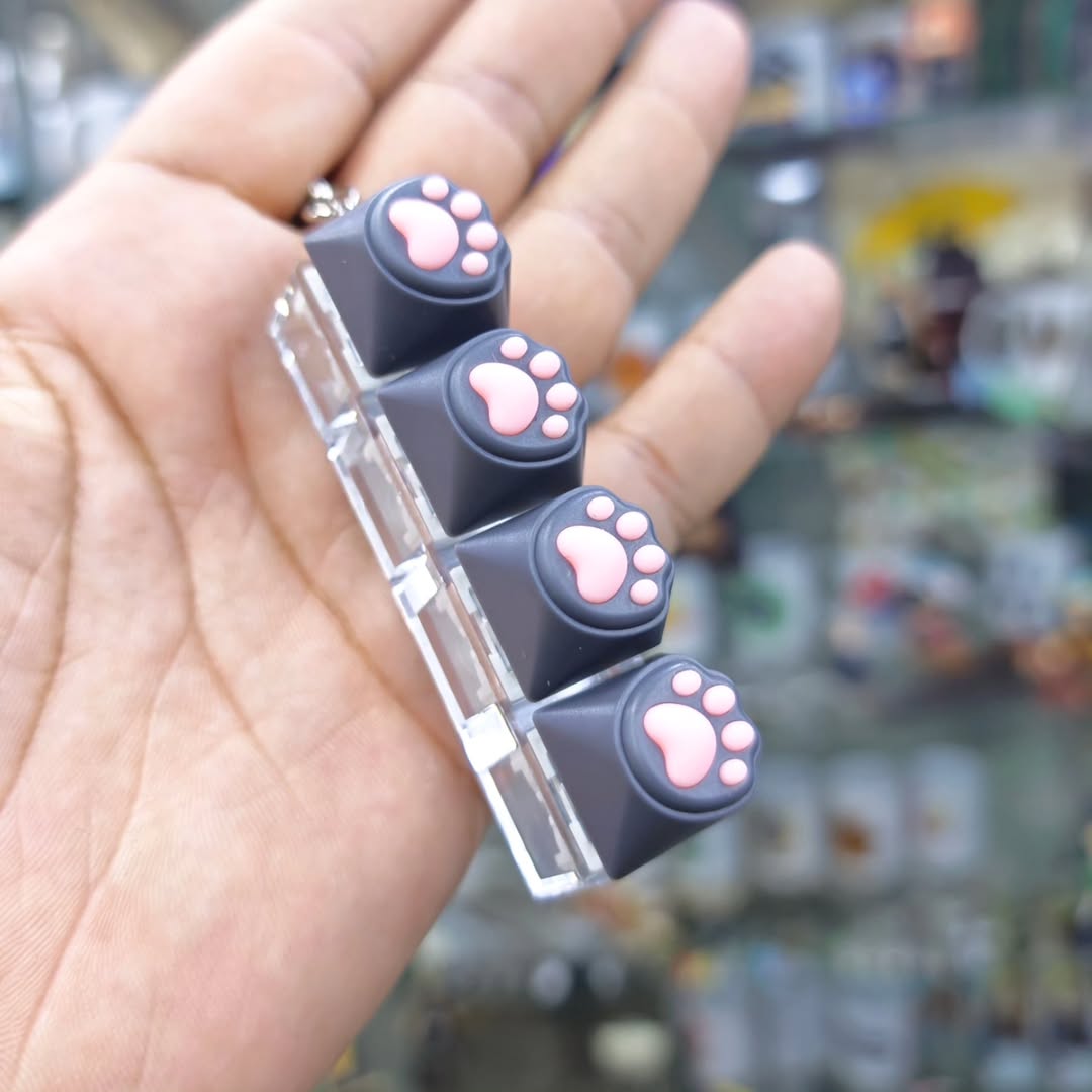 Anti Stress Keyboard Keychain - Keychain