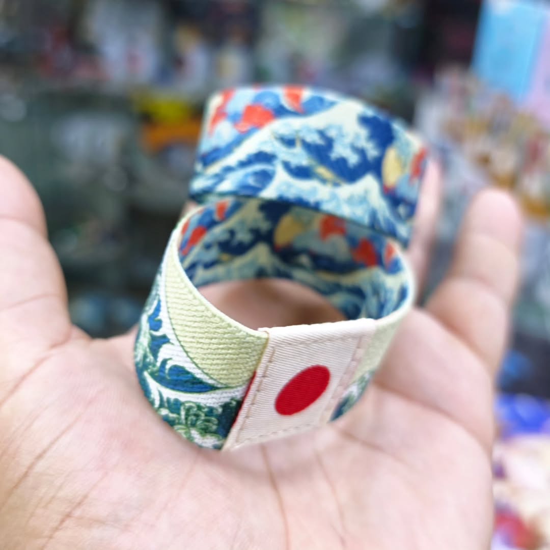 The Great Wave Bracelet - Bracelet
