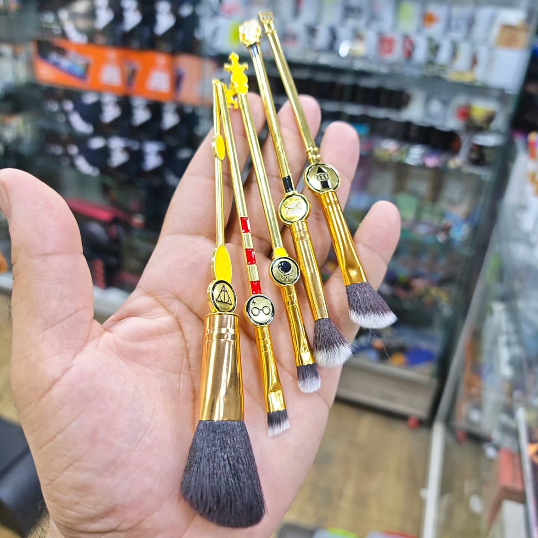 Harry Potter Makeup Brushes - Makeup Accessory