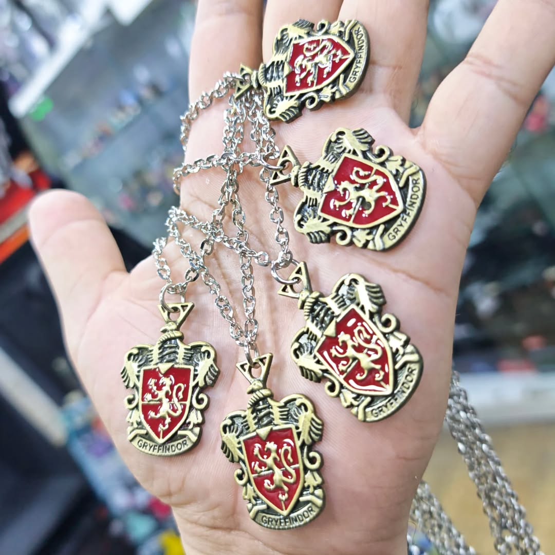 Harry Potter Gryffindor Necklace - Necklace