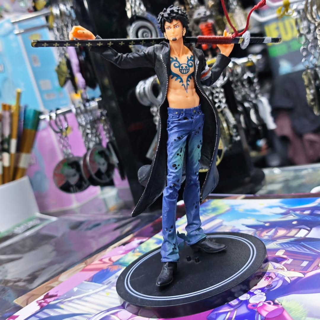 One Piece Trafalgar Law Figure - Figurines