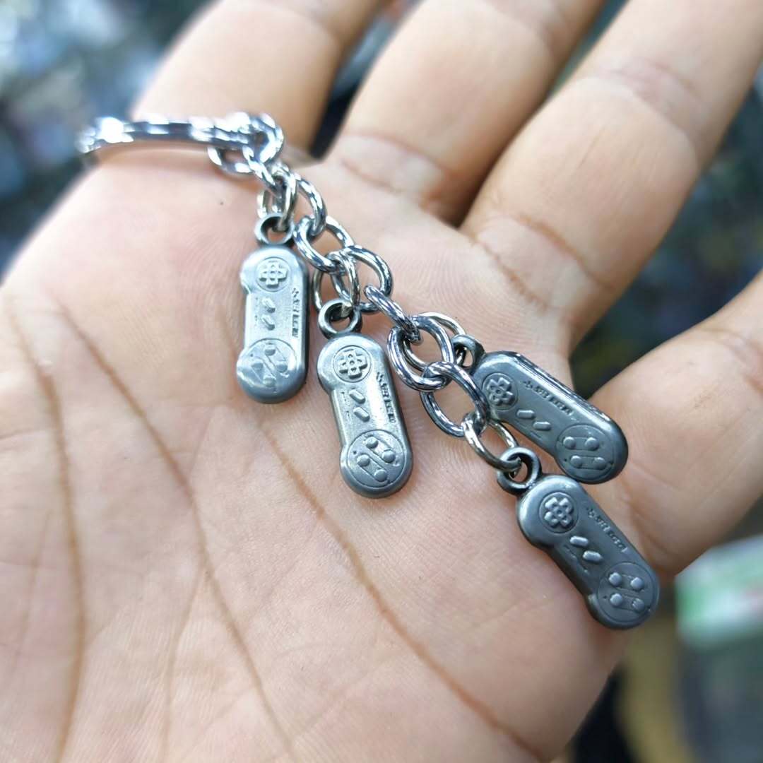 Retro Gaming Keychain - Keychain