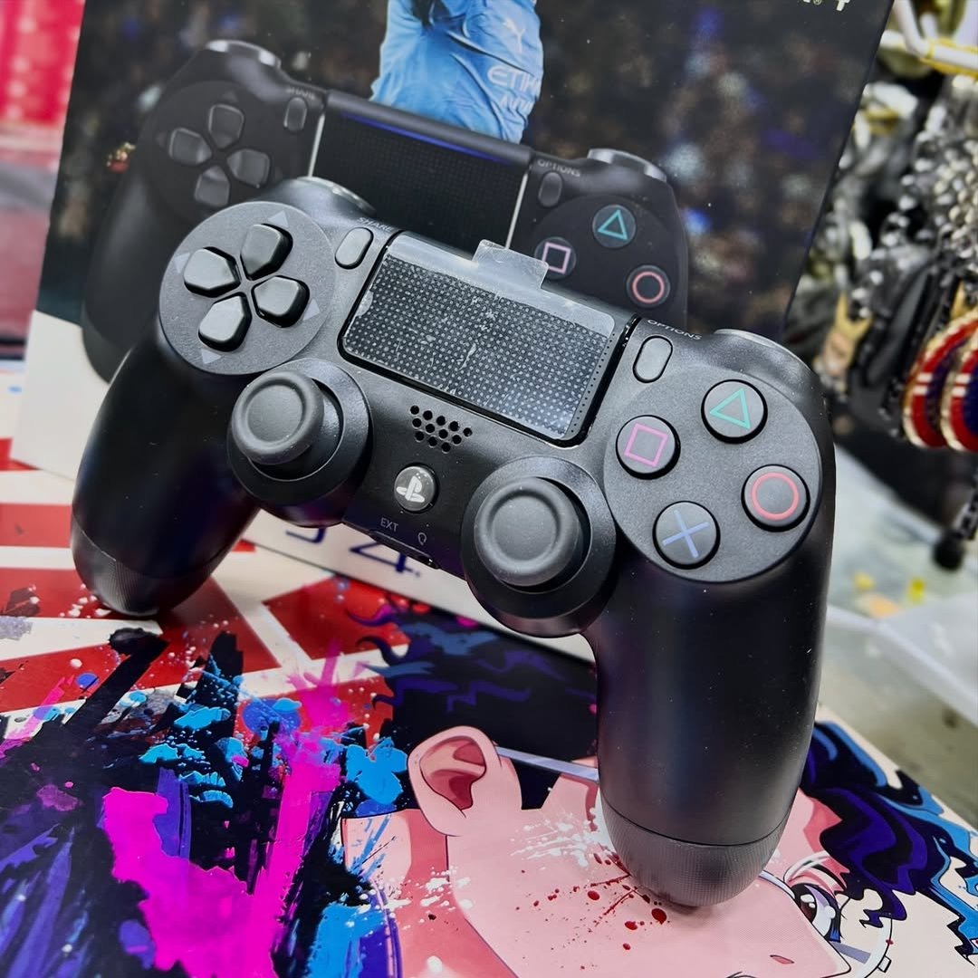 Playstation PS4 Black Controller Copy #37 - Video Games